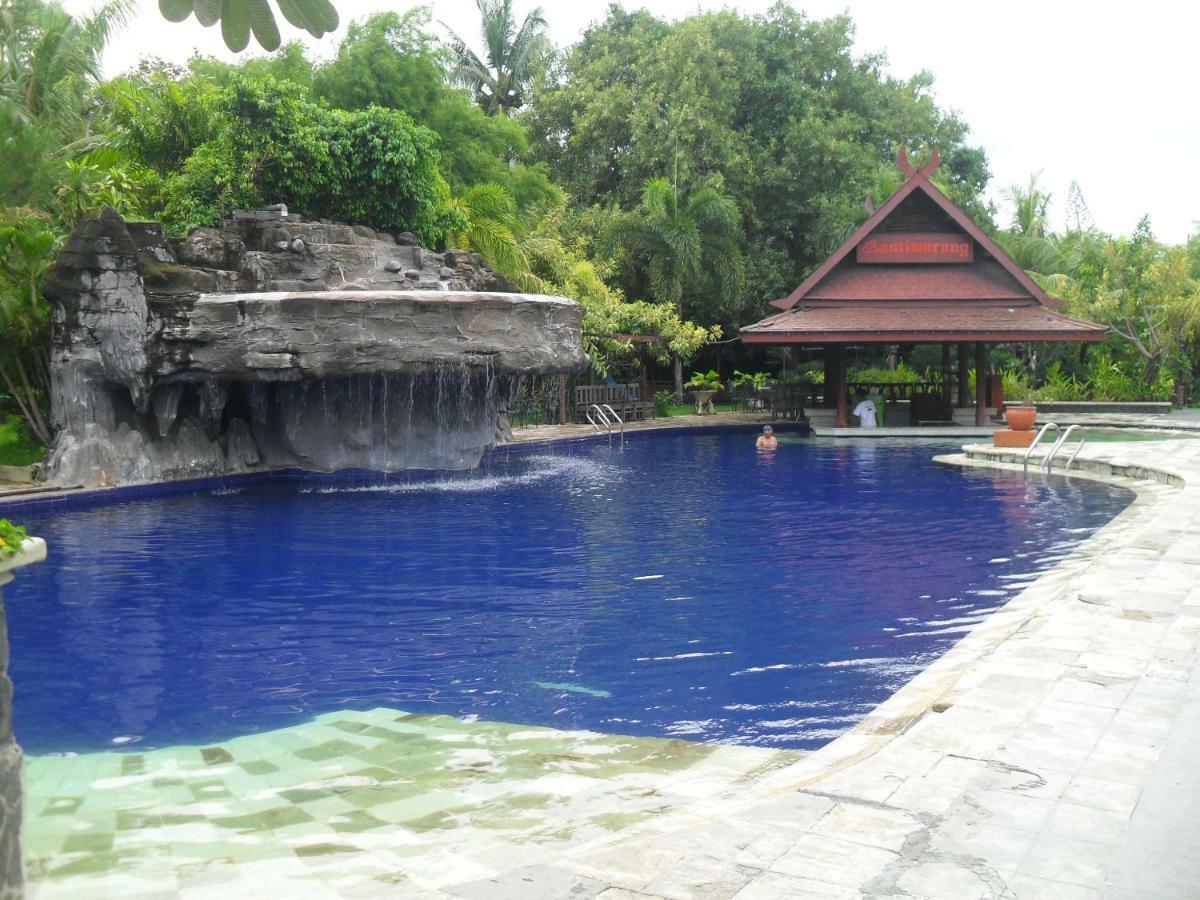 Hotel Pantai Gapura Makassar Eksteriør bilde